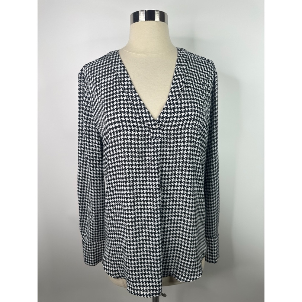 Talbots long sleeve v-neck Houndstooth V-Neck Blouse